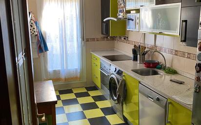 Kitchen of Single-family semi-detached for sale in Carabaña  with Air Conditioner, Heating and Parquet flooring