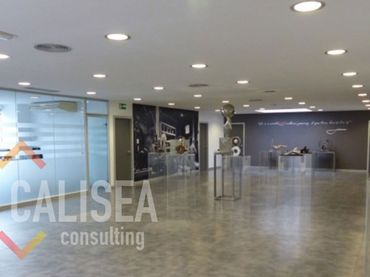 Nave industrial con ascensore in affitto a Carrer la Post 5