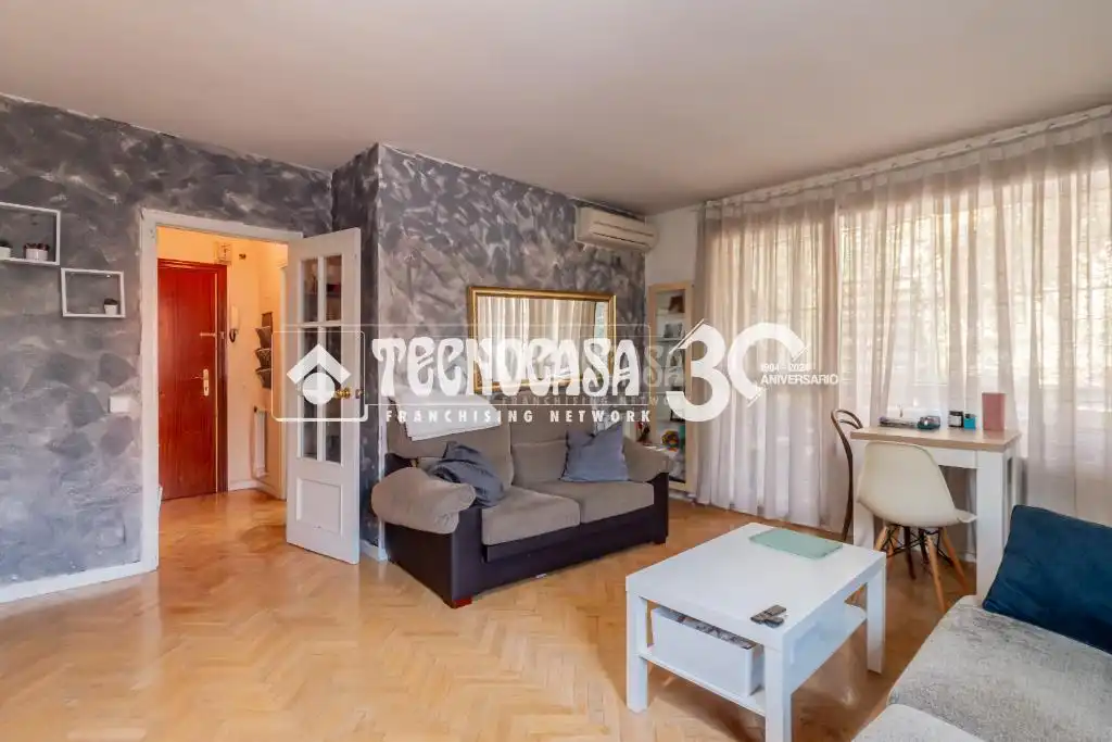 Habitación de Piso en venta en Madrid con Aire acondicionado y Calefacción
