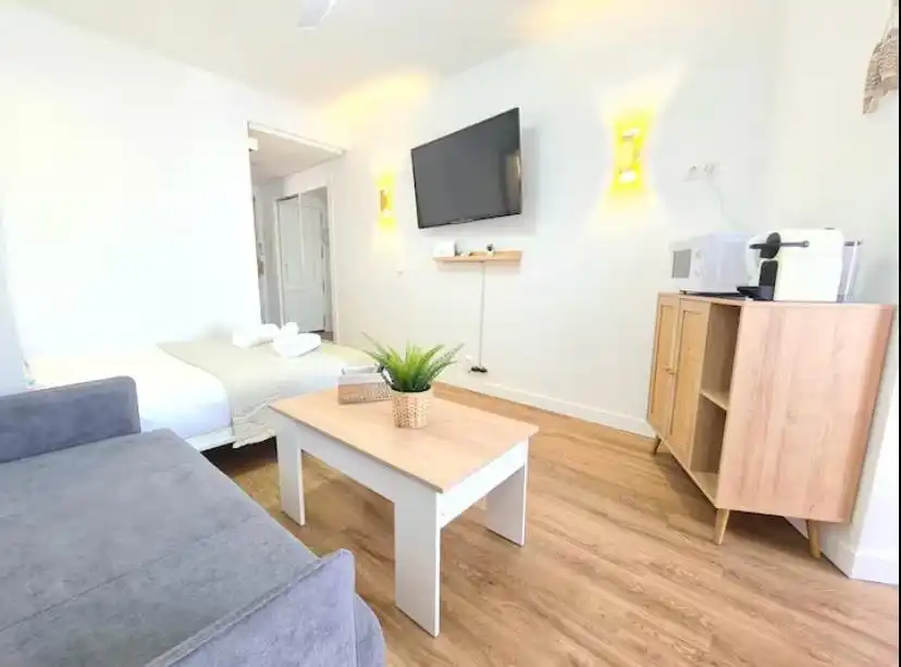 Wohnung mit Pool zur Miete in Avenida MANUEL MENA PALMA