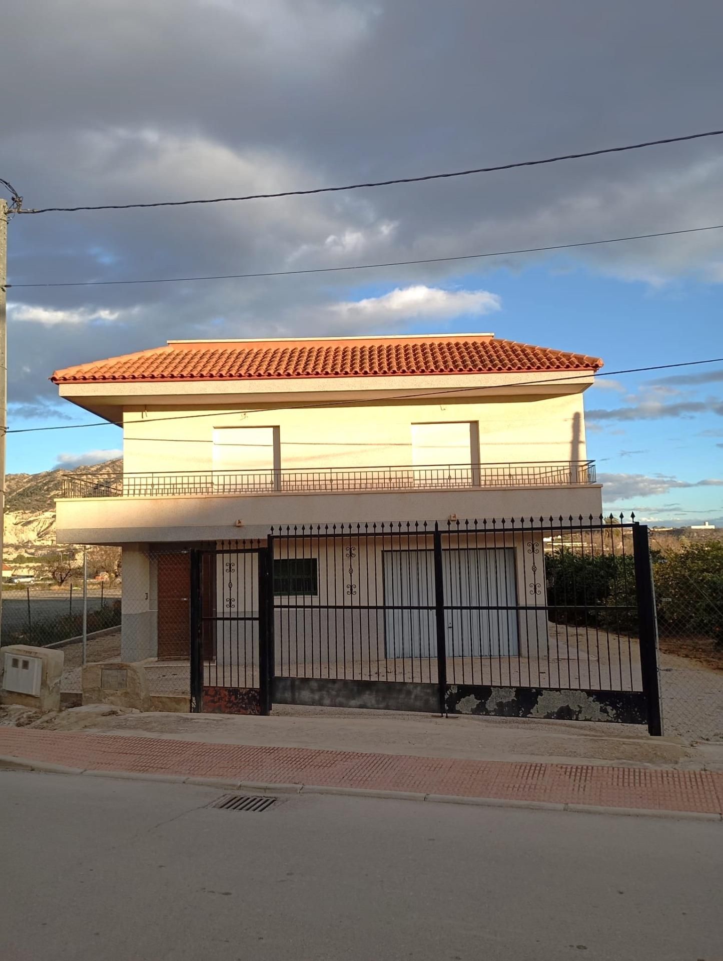 Vista exterior de Casa o xalet en venda en Abanilla amb Aire condicionat, Jardí privat i Terrassa