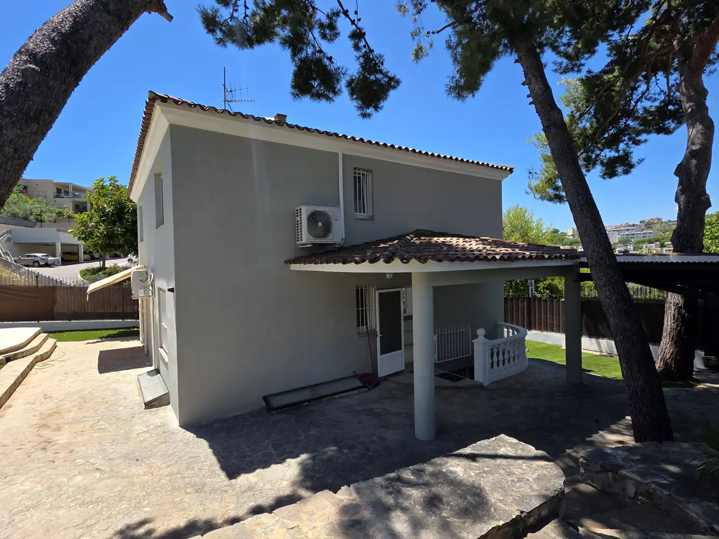 Vista exterior de Casa o xalet en venda en Oropesa del Mar / Orpesa amb Aire condicionat, Calefacció i Jardí privat