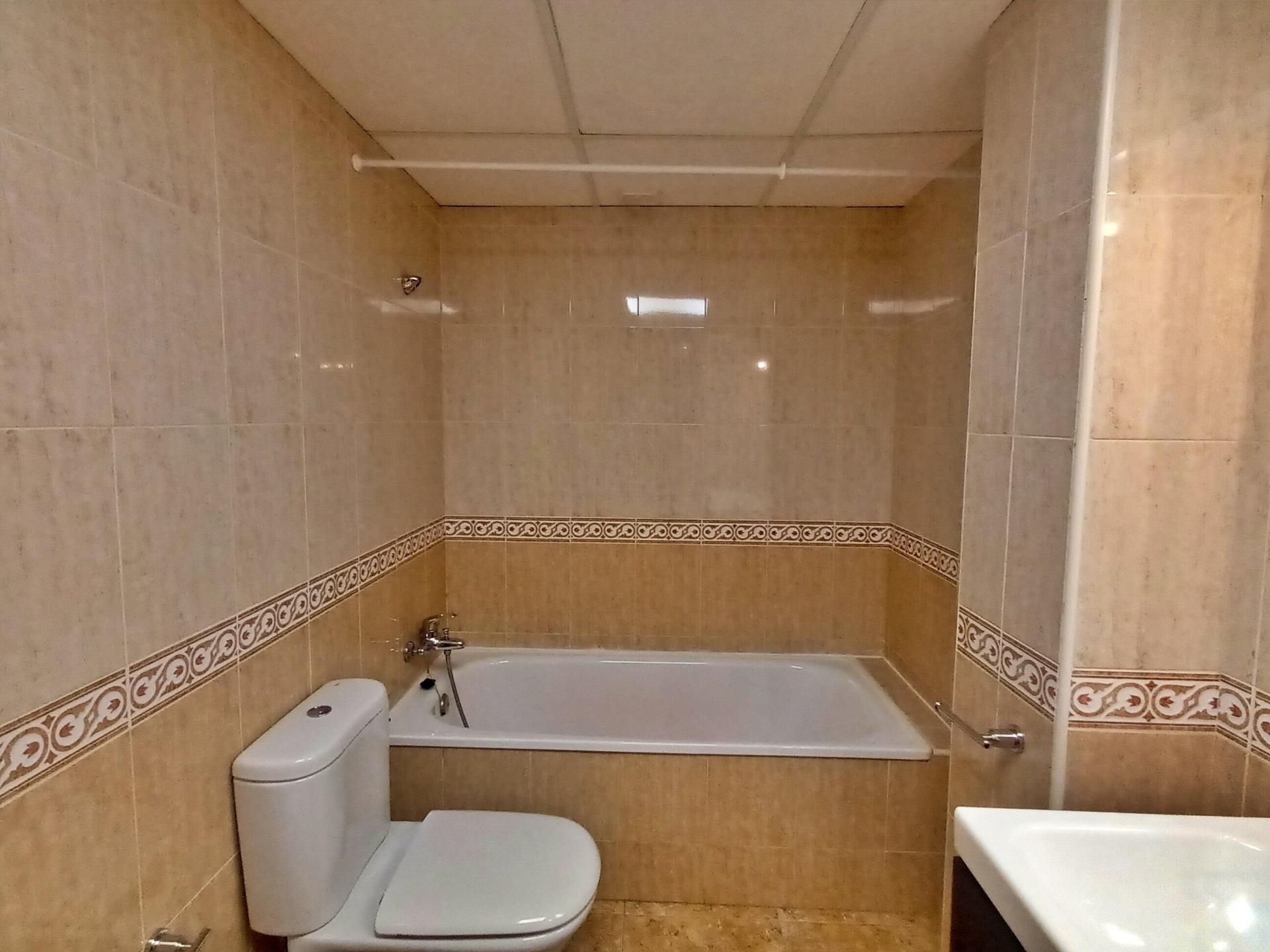 Baño de Piso en venta en Santomera con Aire acondicionado y Balcón