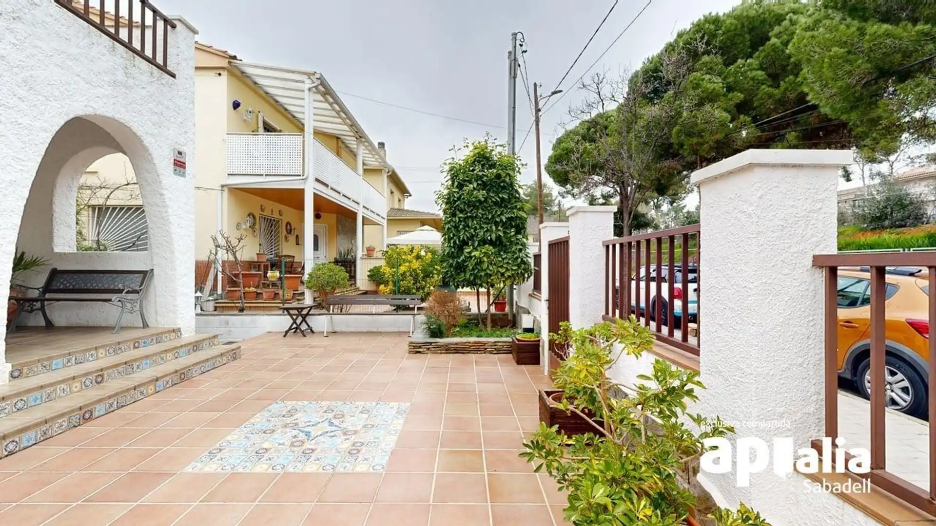 Vista exterior de Casa o chalet en venta en Barberà del Vallès con Aire acondicionado, Calefacción y Jardín privado