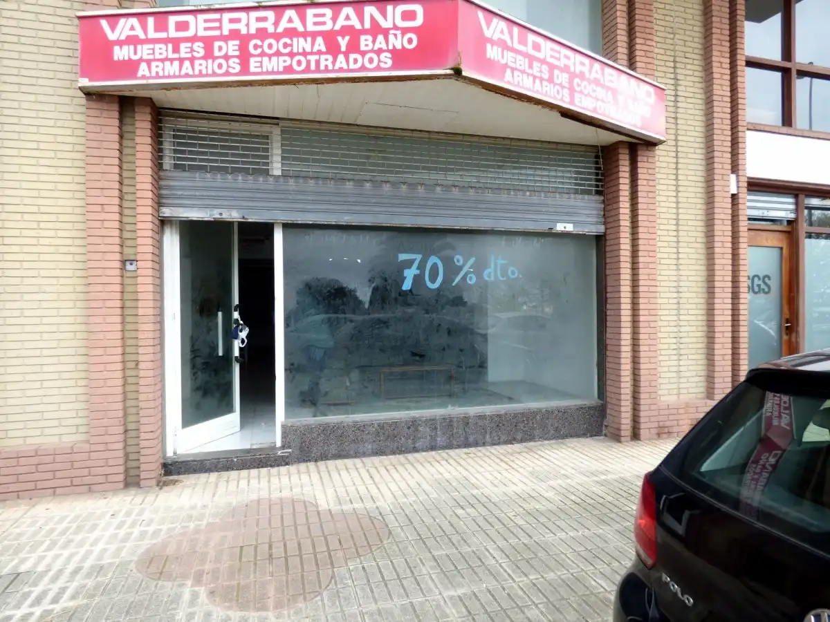 Locale commerciale in vendita a Avenida de Camilo Alonso Vega, imagen 5