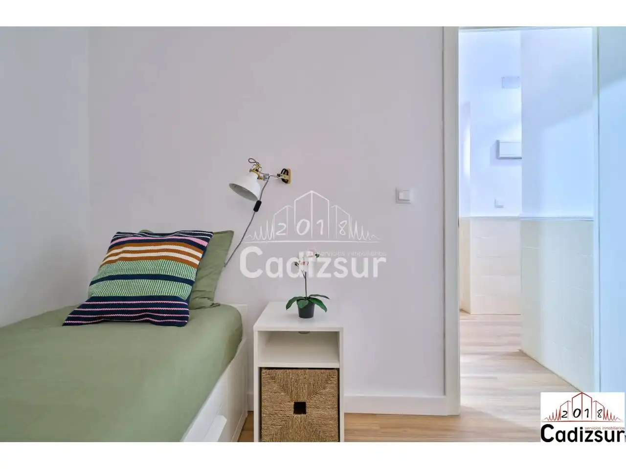 Habitación de Piso en venta en Cádiz con Trastero y Amueblado