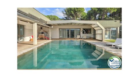 Casa de alto standing en La Jonquera lujo entre montañas con piscina privada climatizada y vistas espectaculares