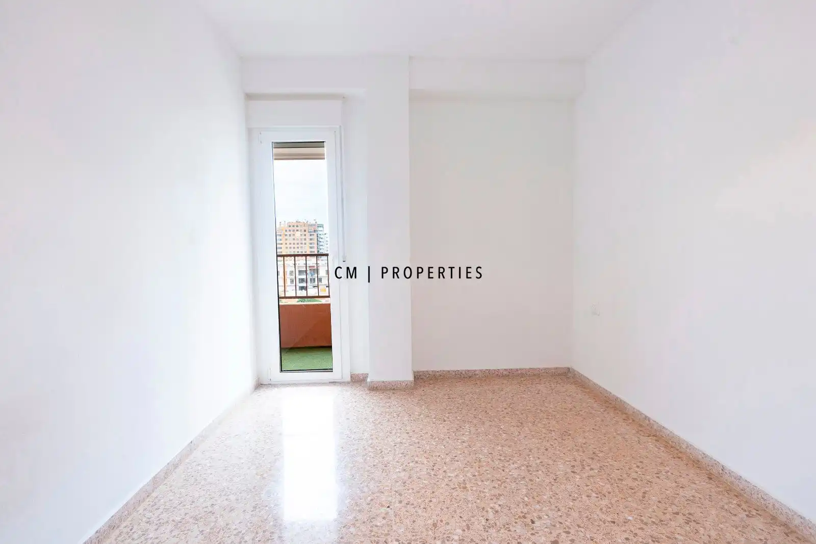 Flat for rent in carretera Malilla, Malilla