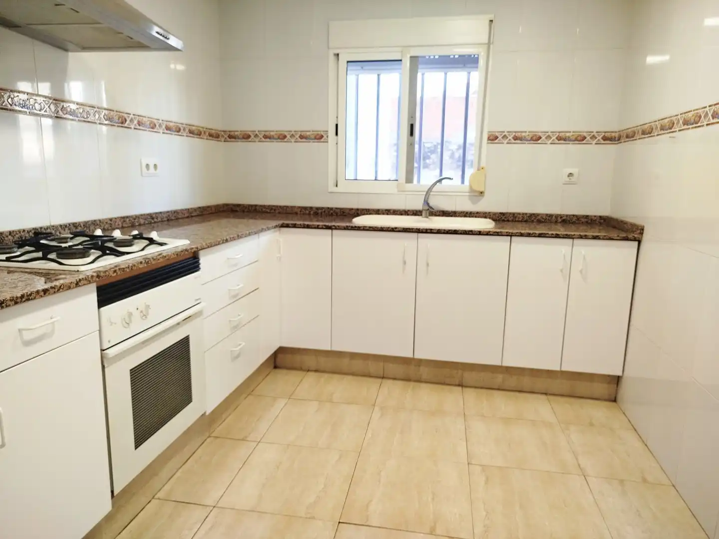 Kitchen of Flat for sale in Rafelbuñol / Rafelbunyol  with Terrace and Storage room