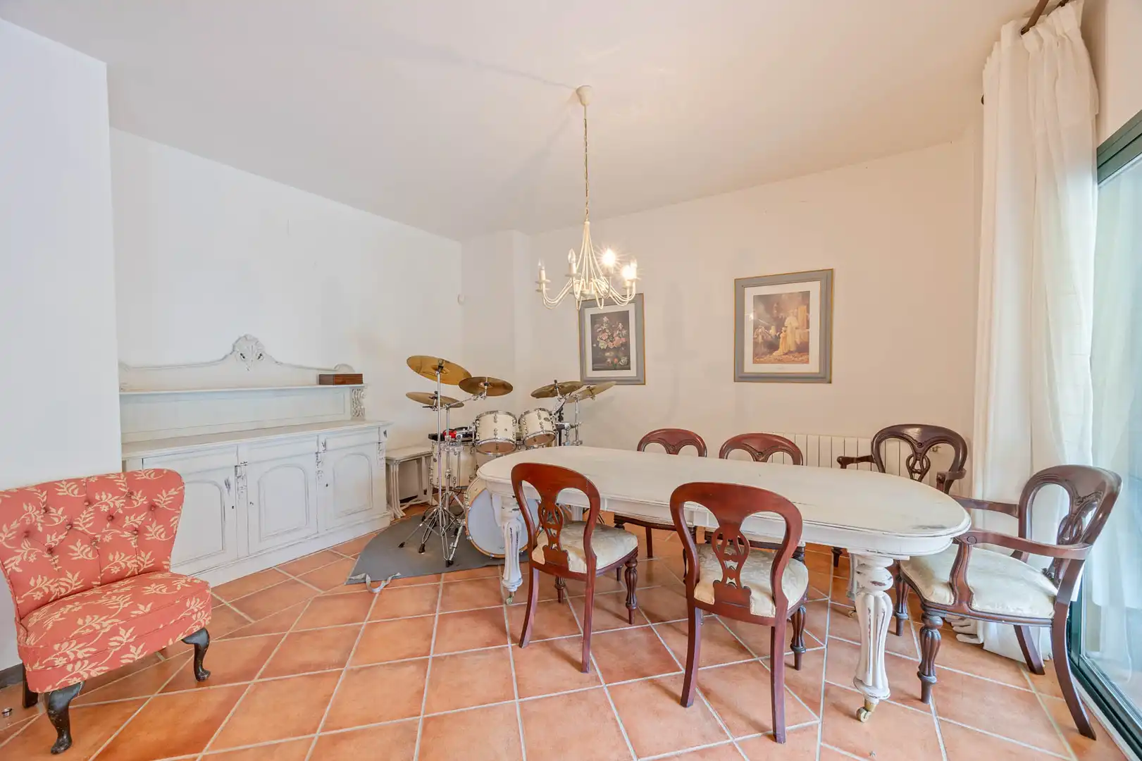 Menjador de Casa adosada en venda en Sotogrande amb Jardí privat, Terrassa i Piscina