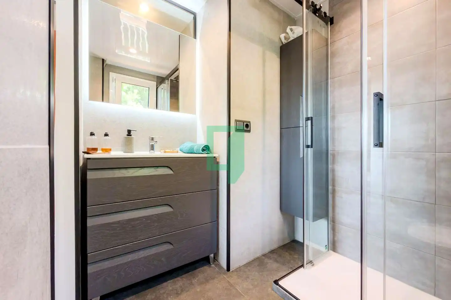 Bathroom of Flat for sale in Vilassar de Mar  with Air Conditioner, Heating and Terrace