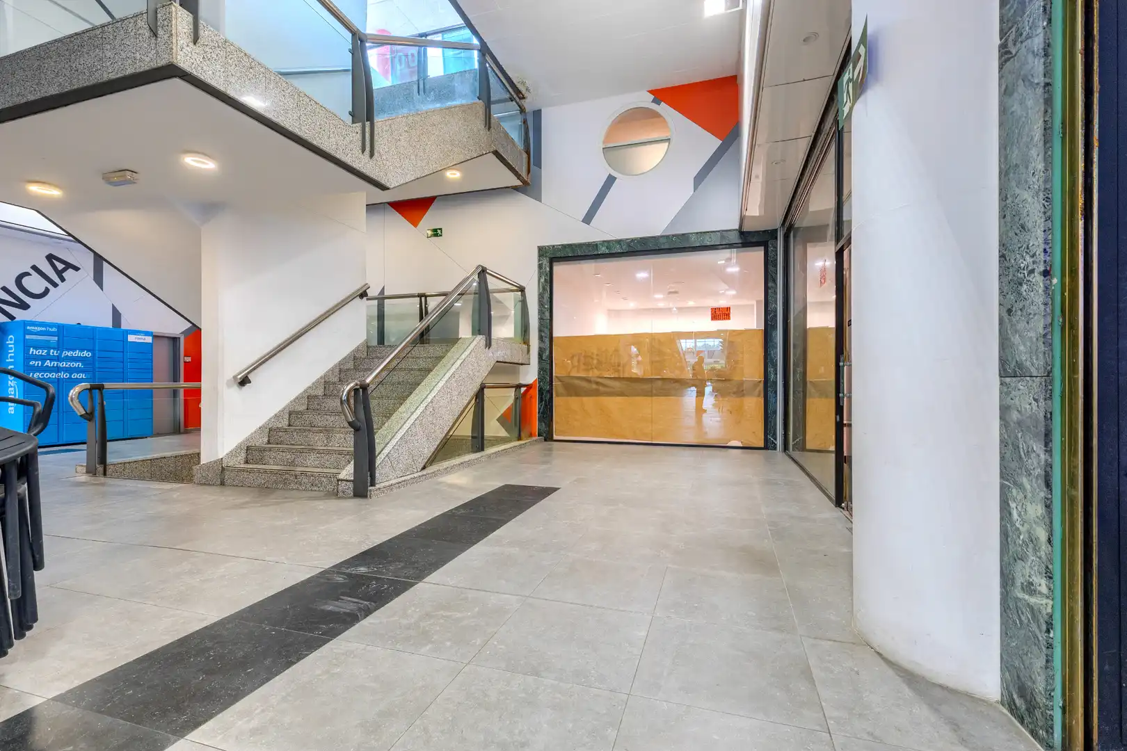 Commercial properties for sale in Fuenlabrada  with Air Conditioner, Parquet flooring and Alarm