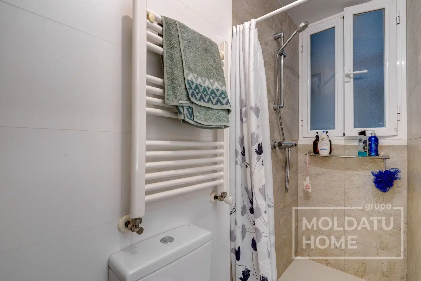 Baño de Piso en venta en Irun  con Calefacción, Trastero y Amueblado