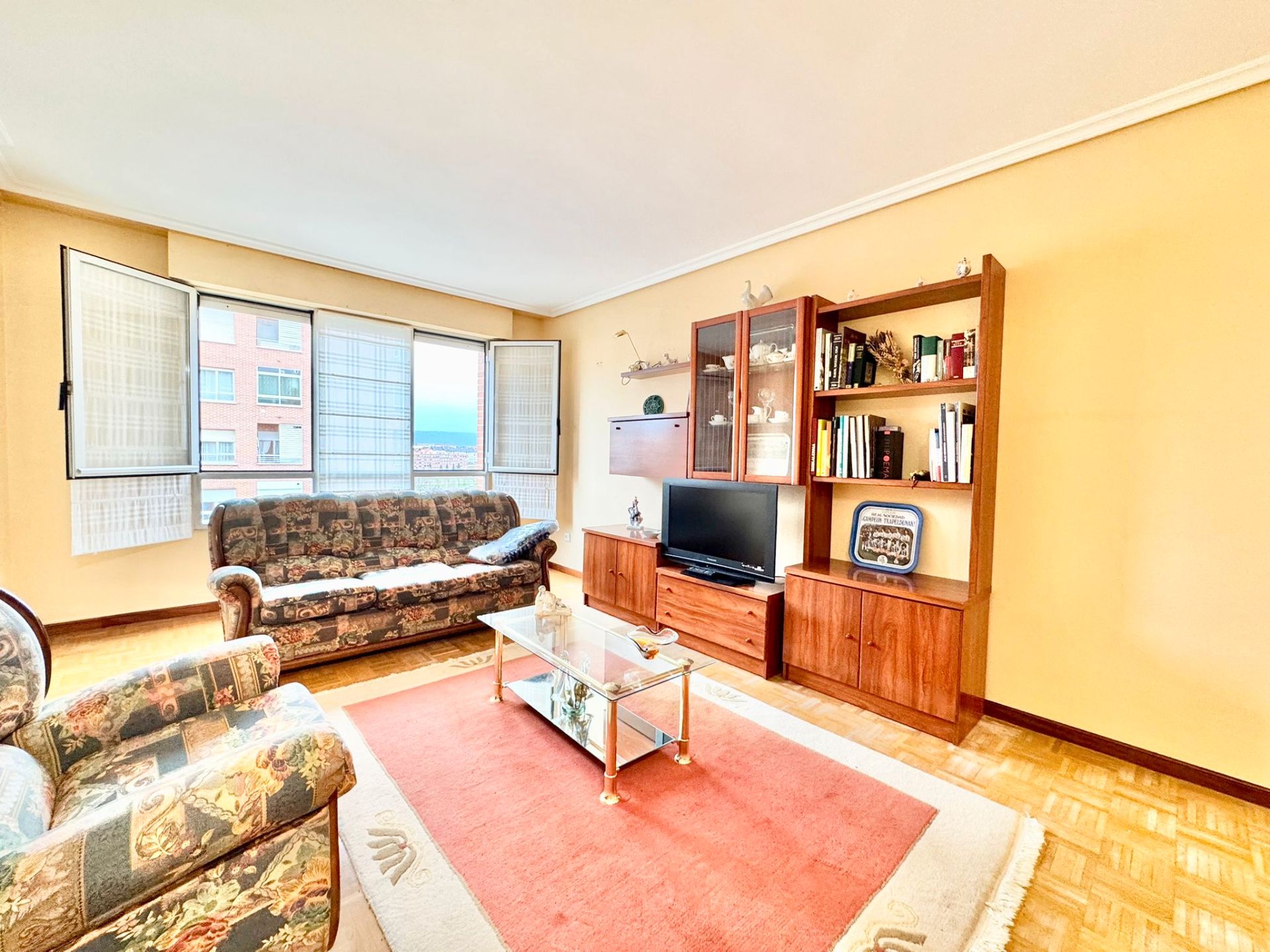 Flat to rent in Voluntaria Entrega Kalea, Arriaga - Lakua