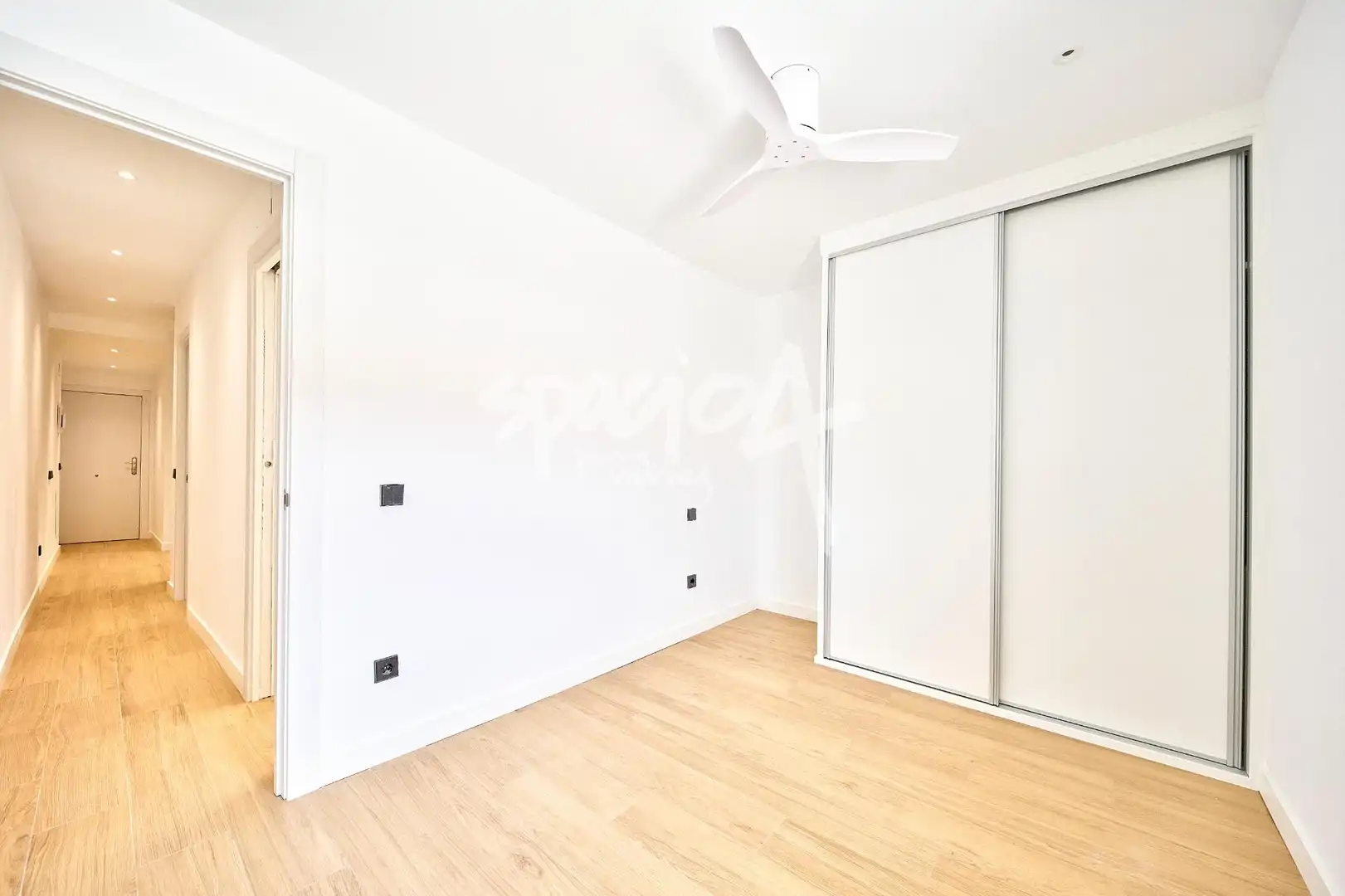 Schlafzimmer von Erdgeschoss zur Miete in Madrid mit Heizung und Alarm