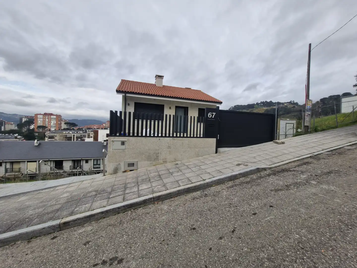 Vista exterior de Casa o chalet en venta en Ourense Capital  con Calefacción, Terraza y Balcón