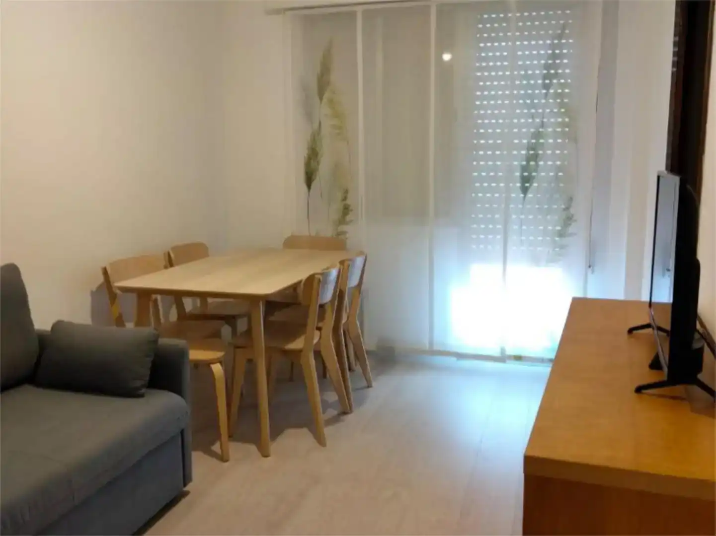 Comedor de Piso de alquiler en Cabanas con Parquet, Amueblado y Horno