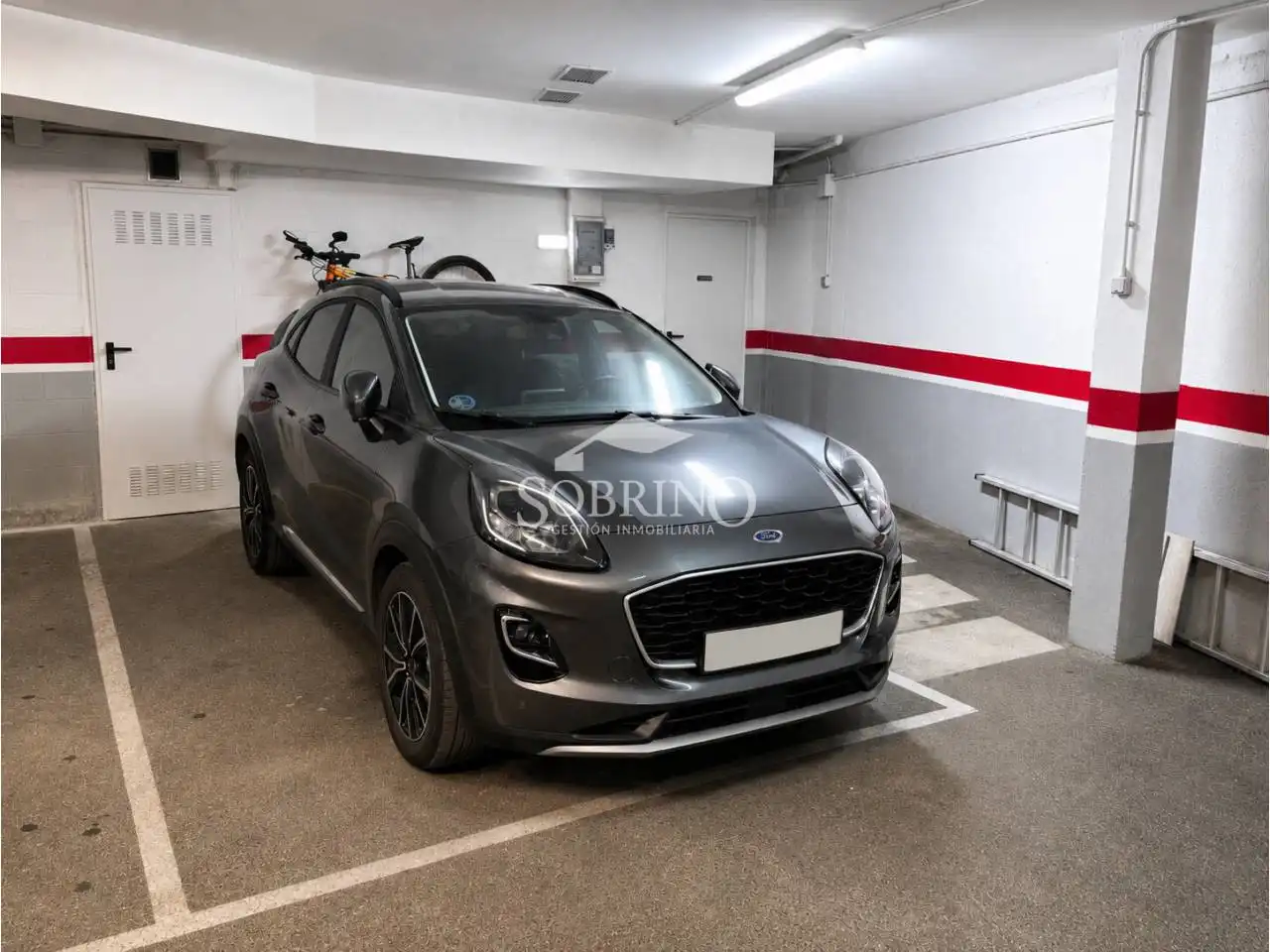 Parkplatz von Wohnung zum Verkauf in Llanes mit Parkett und Terrasse