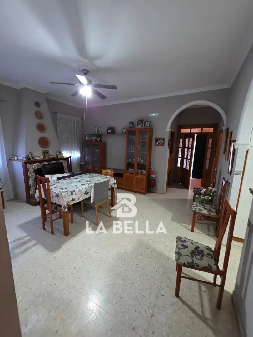 Casa o xalet en venda en Coria del Río amb Aire condicionat, Jardí privat i Traster