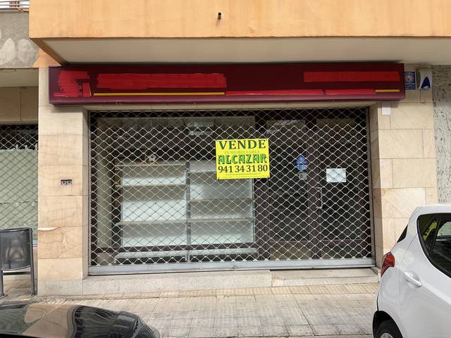 Local comercial en Venta en Avenida Calahorra en Santo Domingo de la Calzada