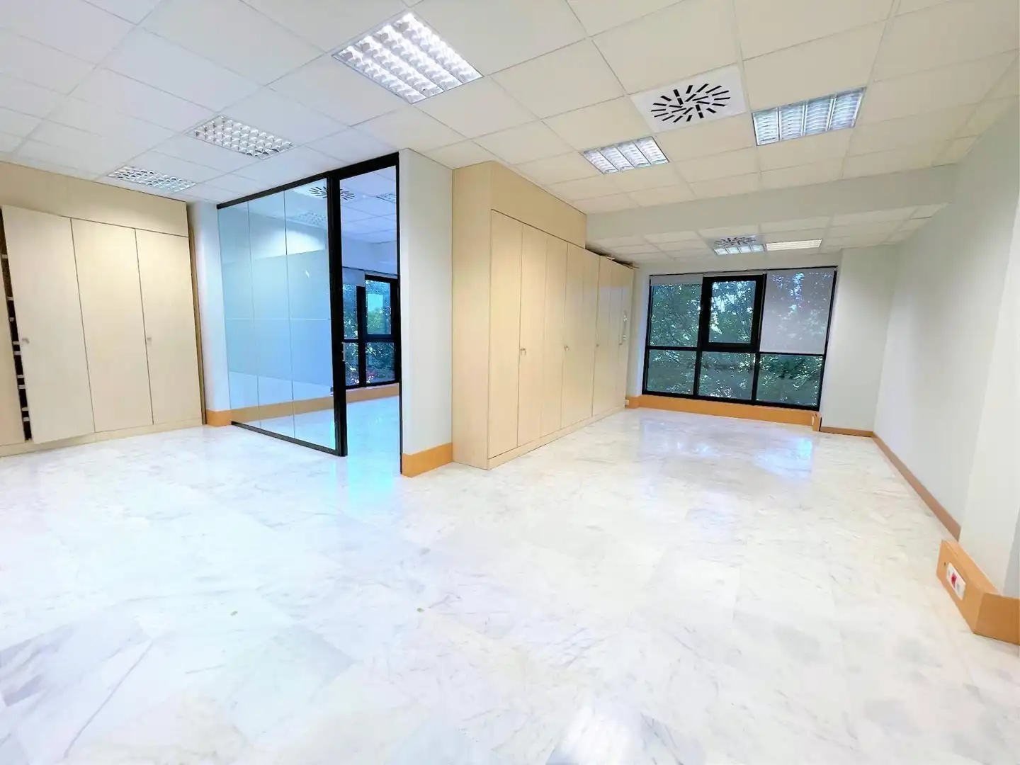Büro zum Verkauf in Sevilla mit Klimaanlage