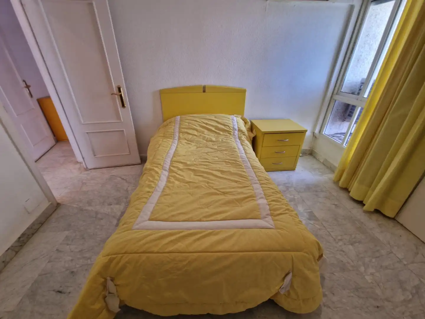 Habitación de Piso de alquiler en Águilas con Balcón y Piscina comunitaria