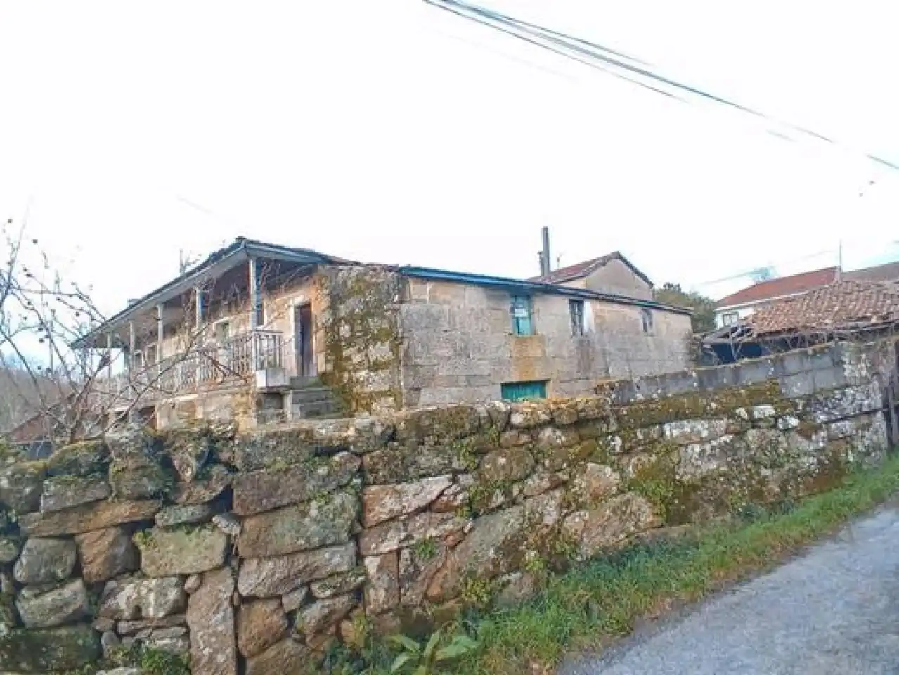 Houses for sale in Amoeiro