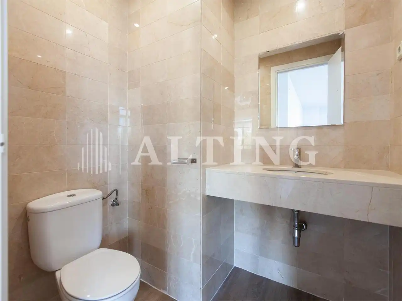 Office space with lift to rent in Catalunya, imagen 47