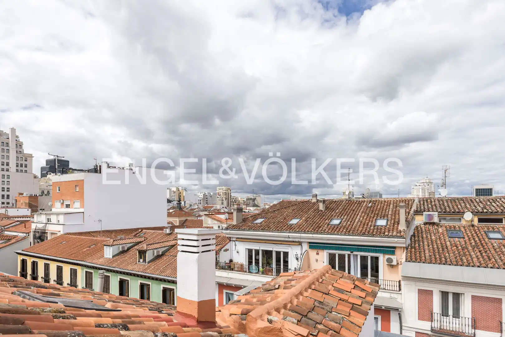Außenansicht von Dachboden zur Miete in Madrid mit Klimaanlage, Heizung und Terrasse
