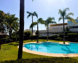 Piscina de Apartament en venda en Marbella amb Aire condicionat, Terrassa i Piscina