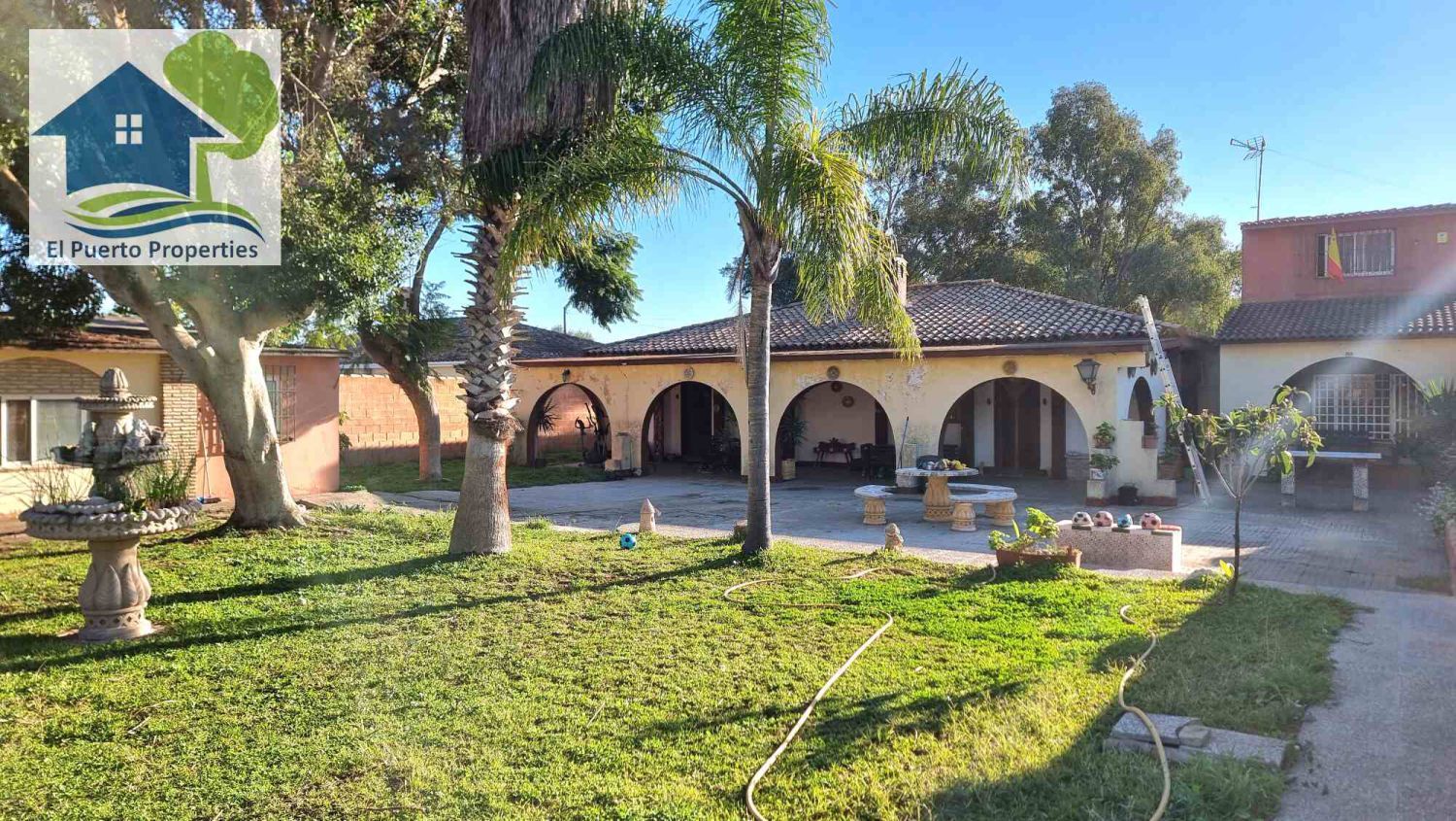 Exterior view of House or chalet for sale in El Puerto de Santa María  with Air Conditioner, Heating and Private garden