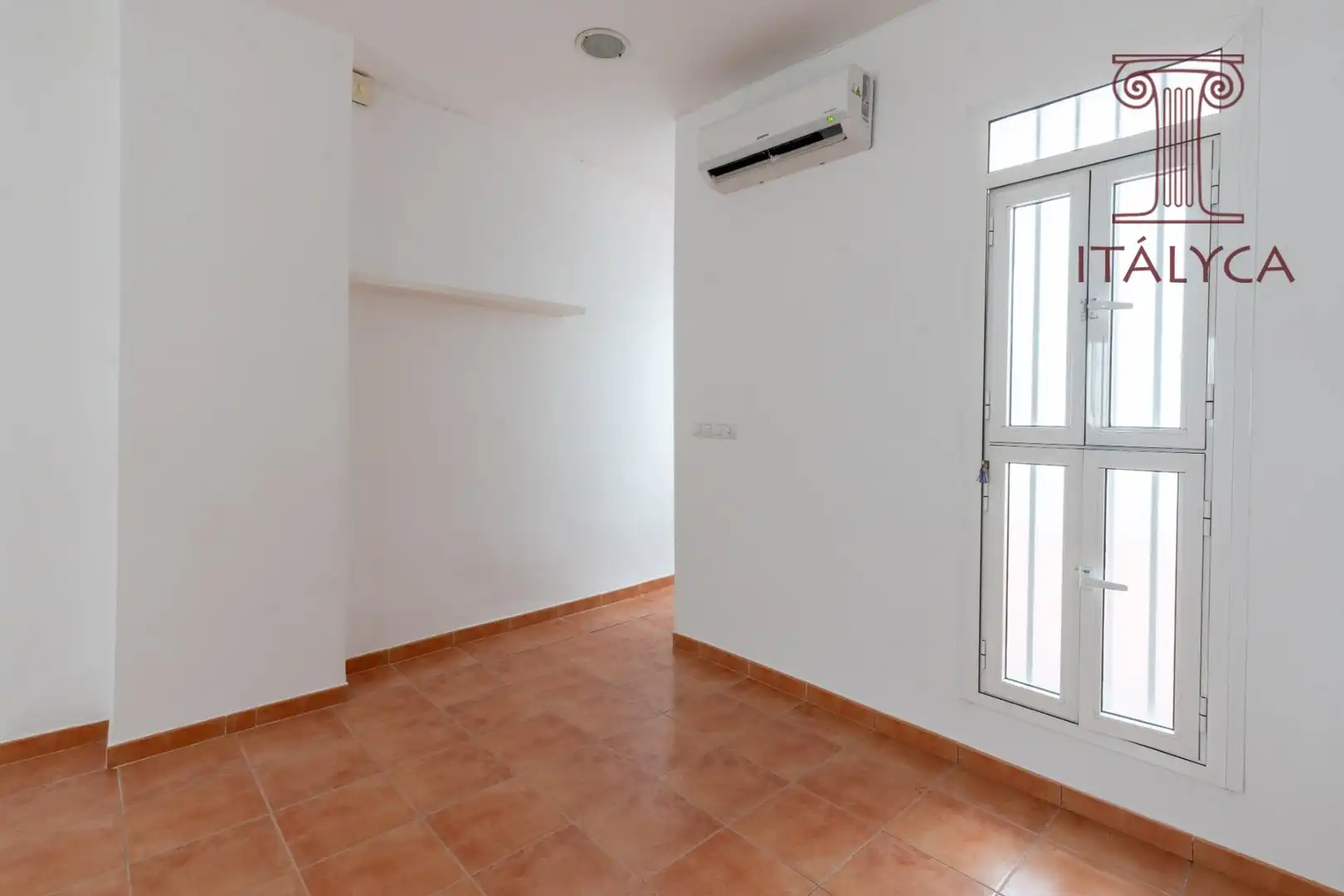 Wohnung zum Verkauf in Sevilla mit Klimaanlage und Heizung