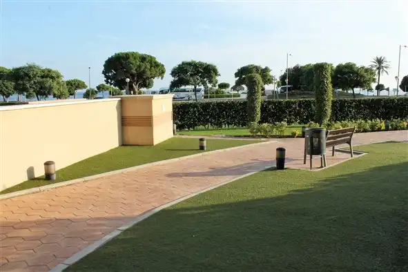 Terrasse von Dachboden zur Miete in Cambrils mit Klimaanlage, Terrasse und Möbliert