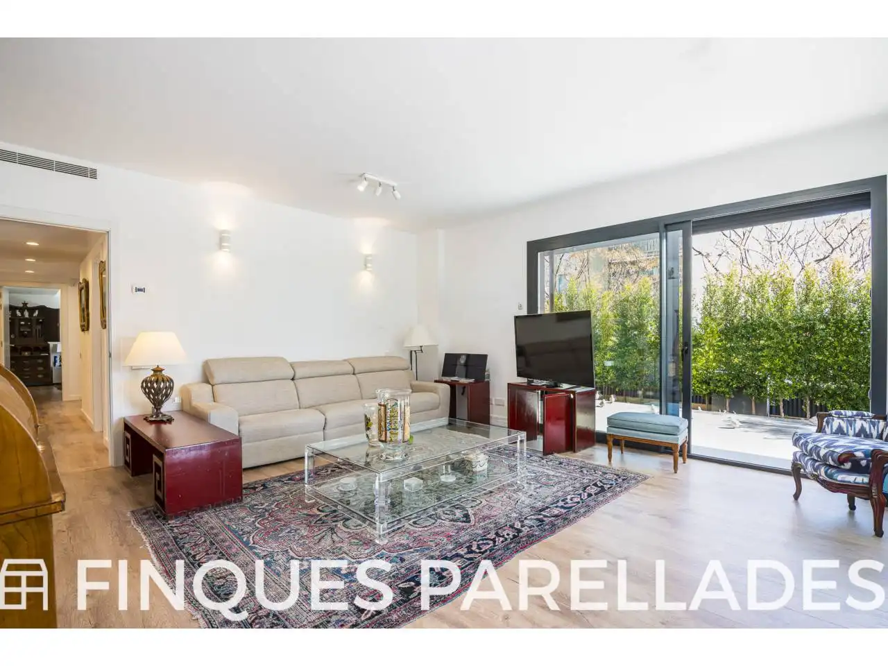 Sala de estar de Piso en venta en Sitges con Aire acondicionado, Calefacción y Jardín privado