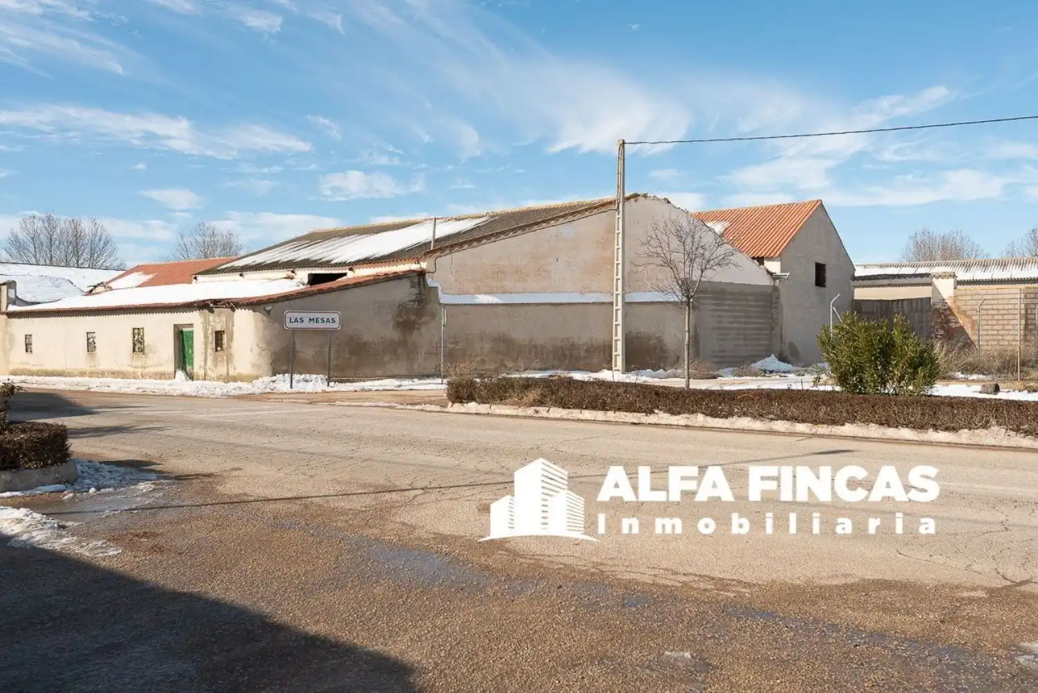 Außenansicht von Fabrikhallen zum Verkauf in Las Mesas  