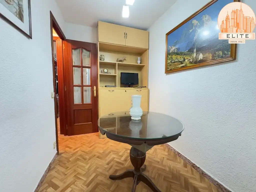 Sala de estar de Planta baja en venta en Getafe