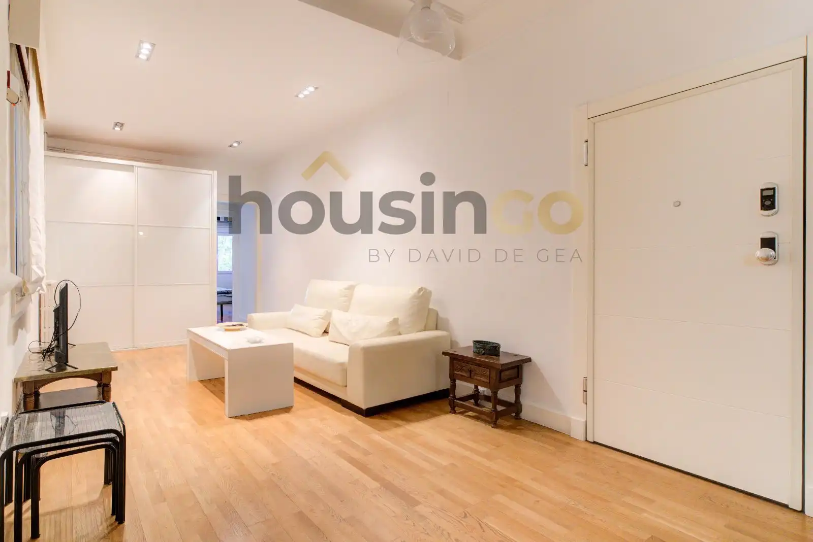 Flat for rent in Madrid  with Air Conditioner, Heating and Furnished