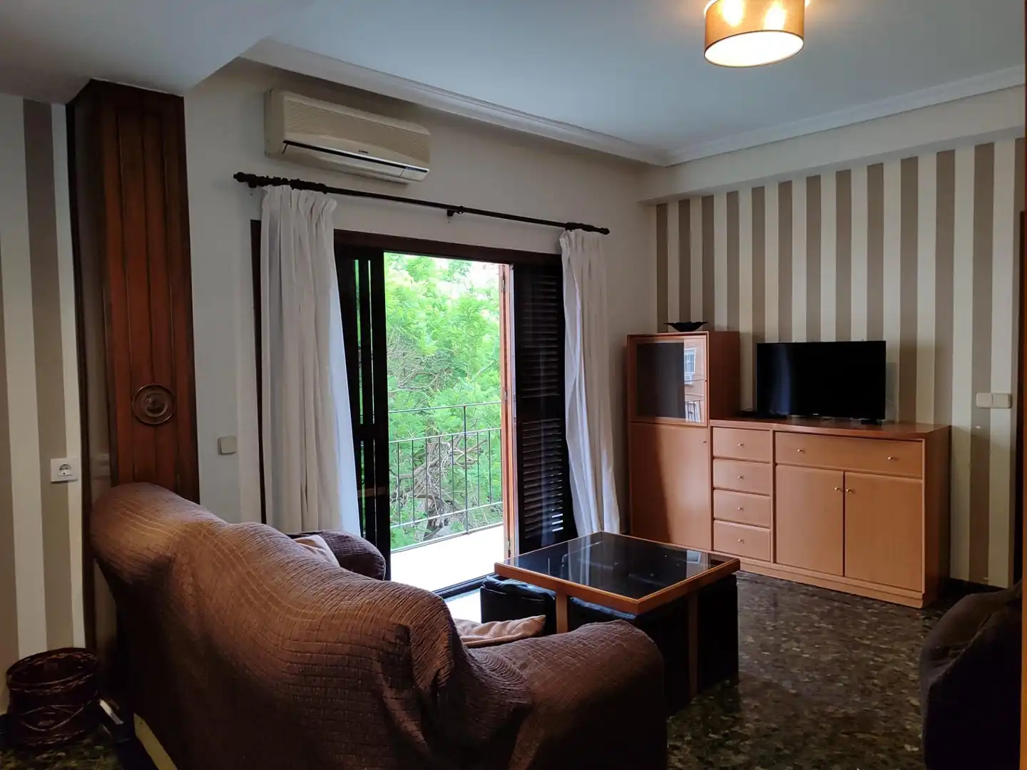 Room in Calle LOZOYA, El Plantinar – Avda. La Paz - El Juncal