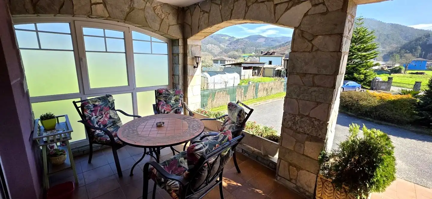 Terrace of Houses for sale in Valdés - Luarca  with Heating, Private garden and Parquet flooring