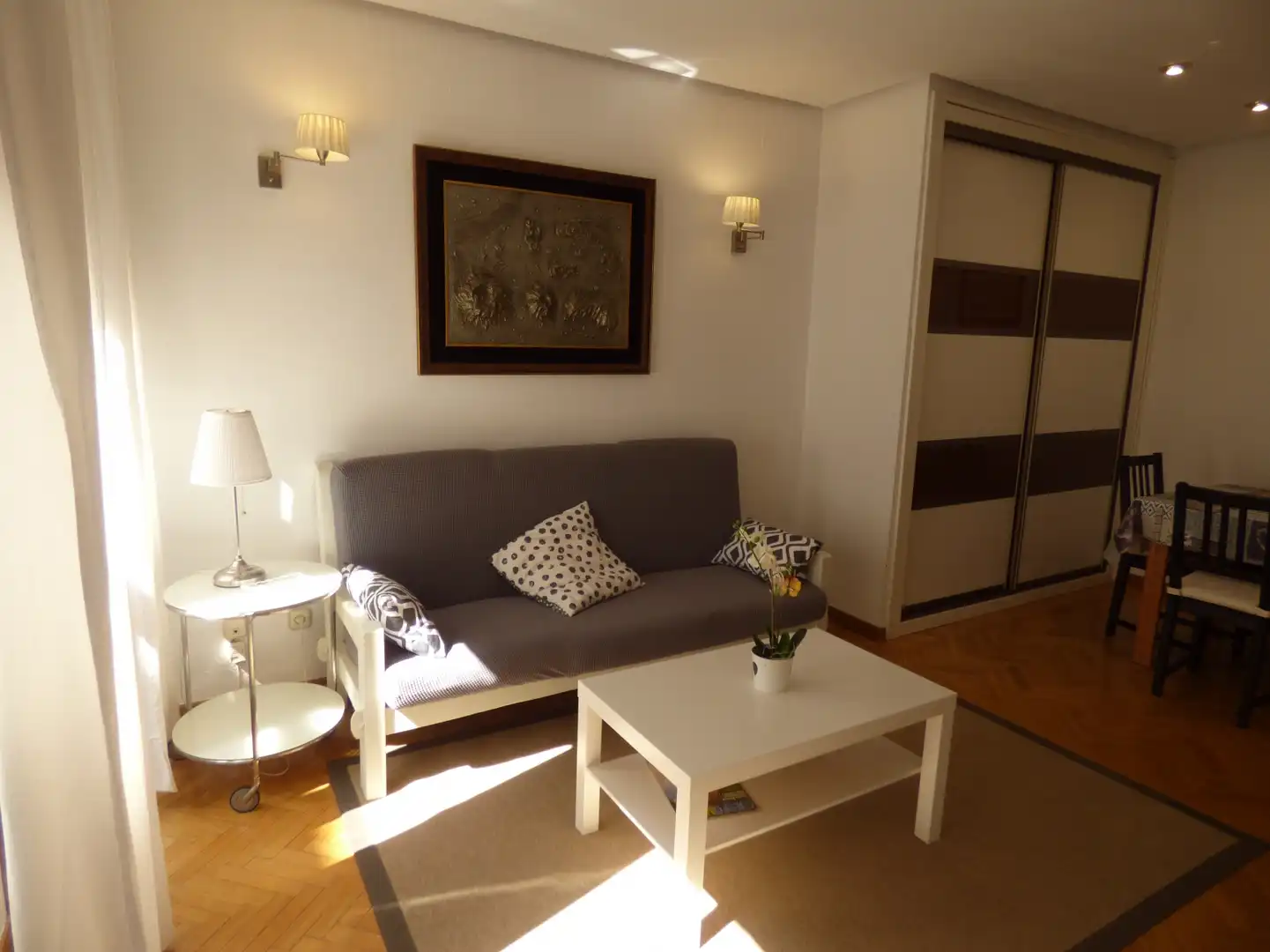 Living room of Flat for rent in Madrid  with Air Conditioner, Heating and Furnished