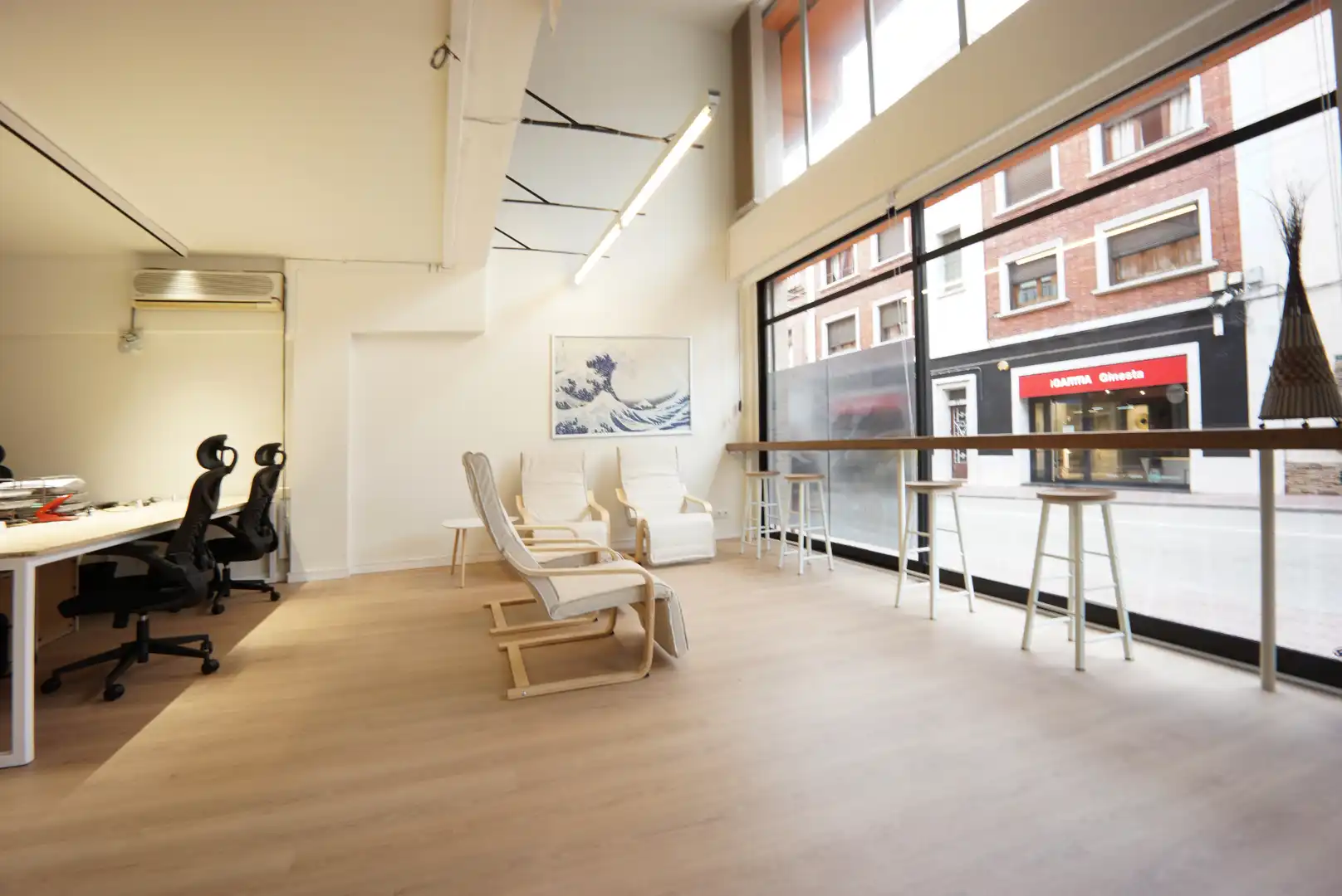 Sala de estar de Oficina de alquiler en Sant Feliu de Guíxols con Aire acondicionado, Calefacción y Amueblado