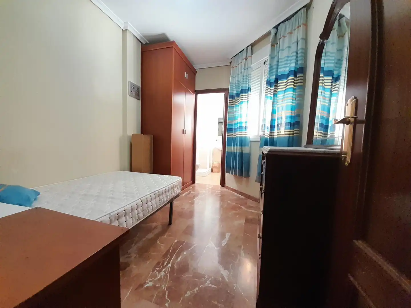 Dormitori de Casa o xalet en venda en Córdoba amb Aire condicionat, Terrassa i Balcó