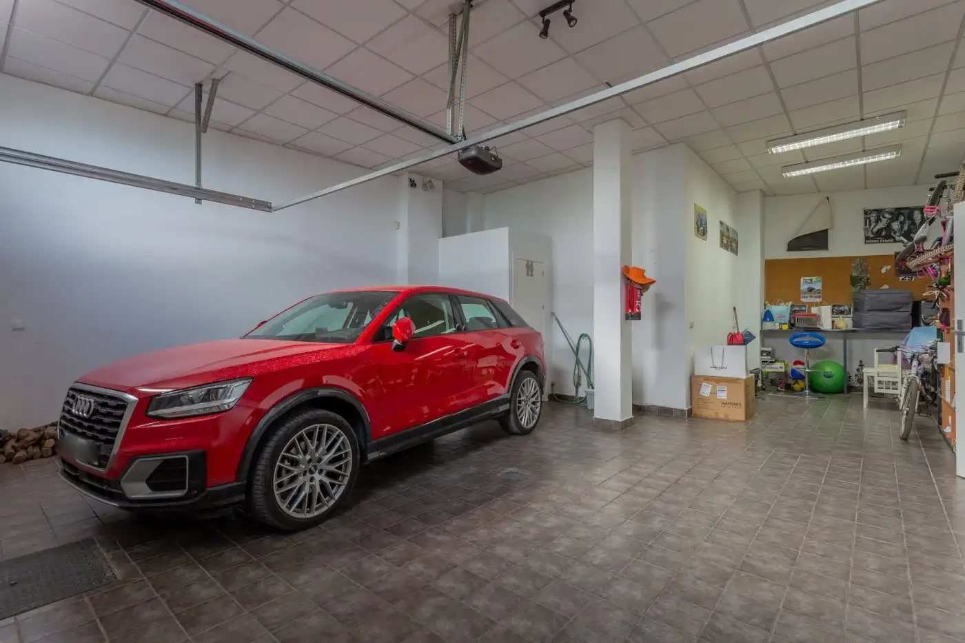 Parking de Casa o chalet en venta en Granada con Aire acondicionado, Calefacción y Terraza