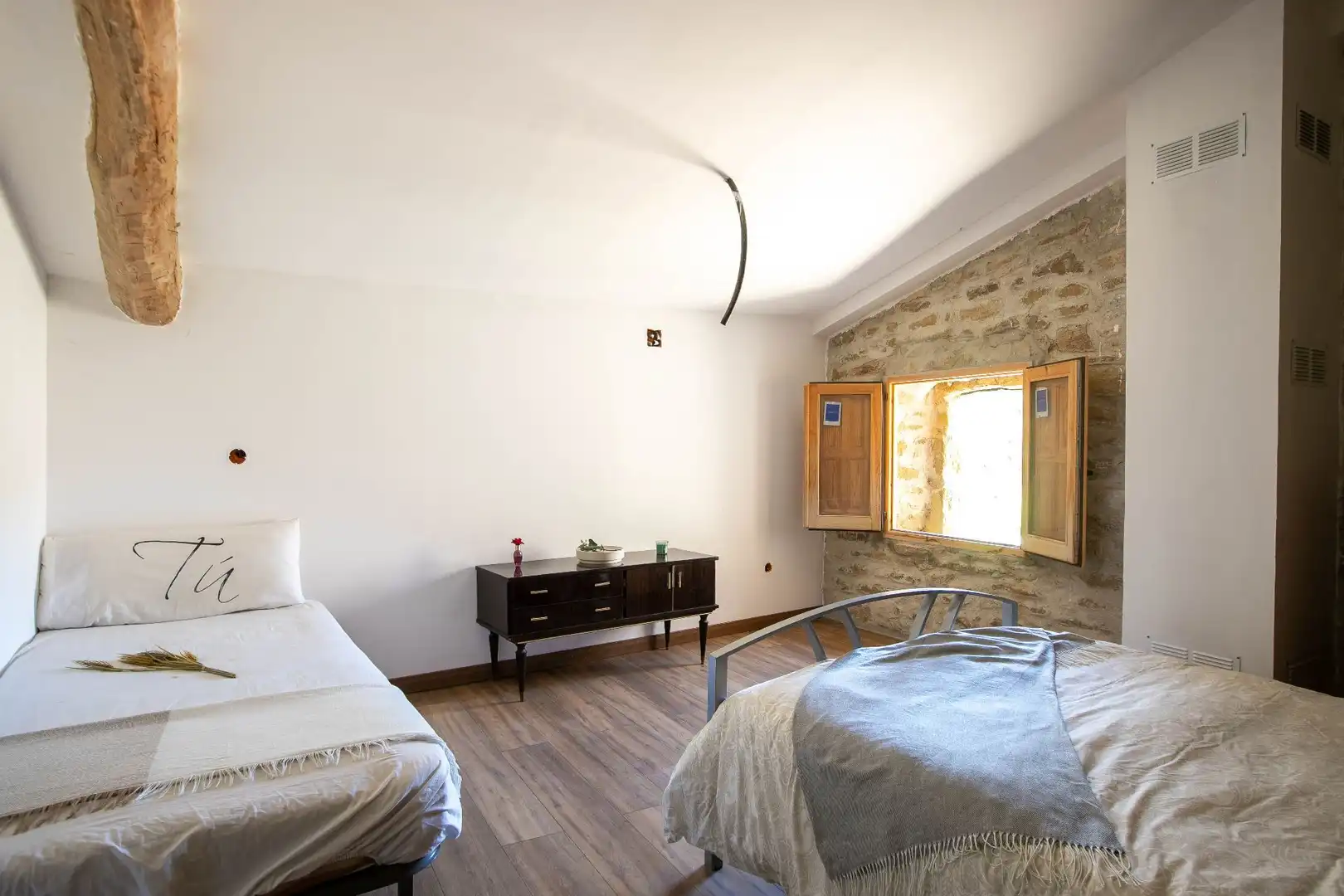 Habitación de Finca rústica en venta en Guirguillano con Calefacción, Terraza y Trastero