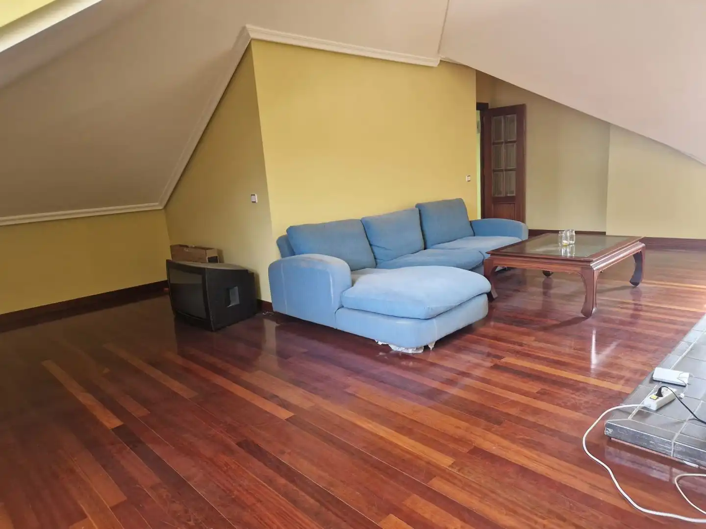 Sala d'estar de Pis en venda en Cartes amb Calefacció