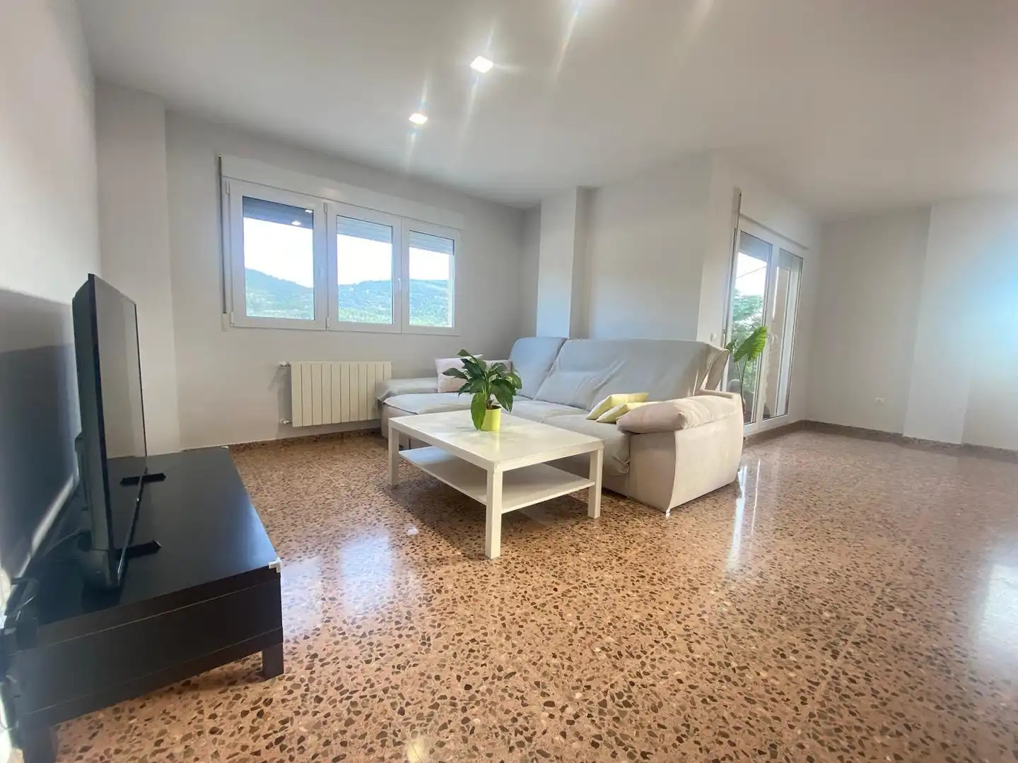 Sala d'estar de Planta baixa en venda en Bocairent amb Aire condicionat, Calefacció i Terrassa