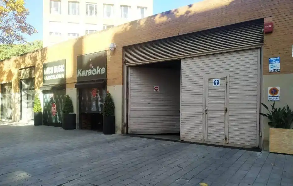 Vista exterior de Garaje en venta en Barcelona