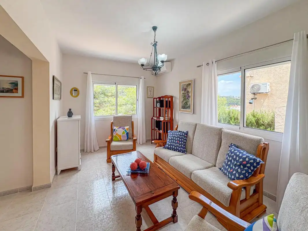 Sala d'estar de Casa adosada en venda en Benissa amb Aire condicionat, Calefacció i Jardí privat