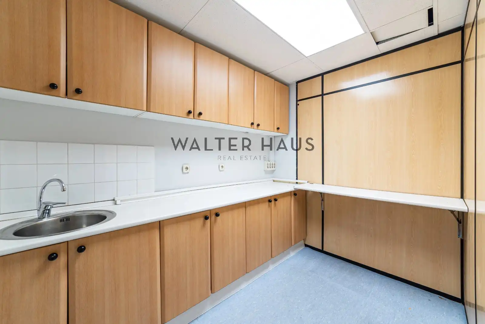 Cocina de Oficina de alquiler en Madrid con Aire acondicionado y Calefacción