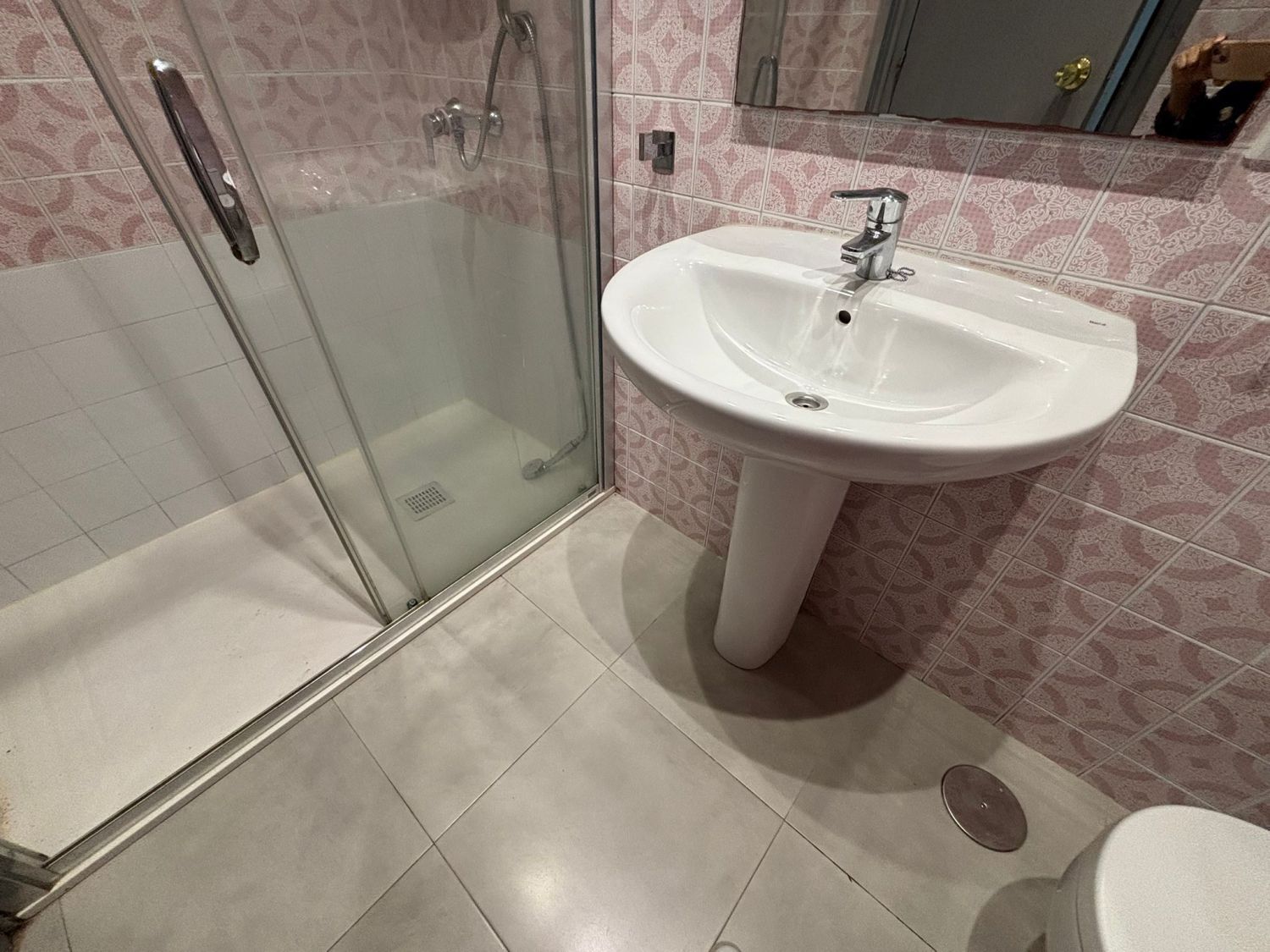 Bany de Pis en venda en  Logroño amb Calefacció